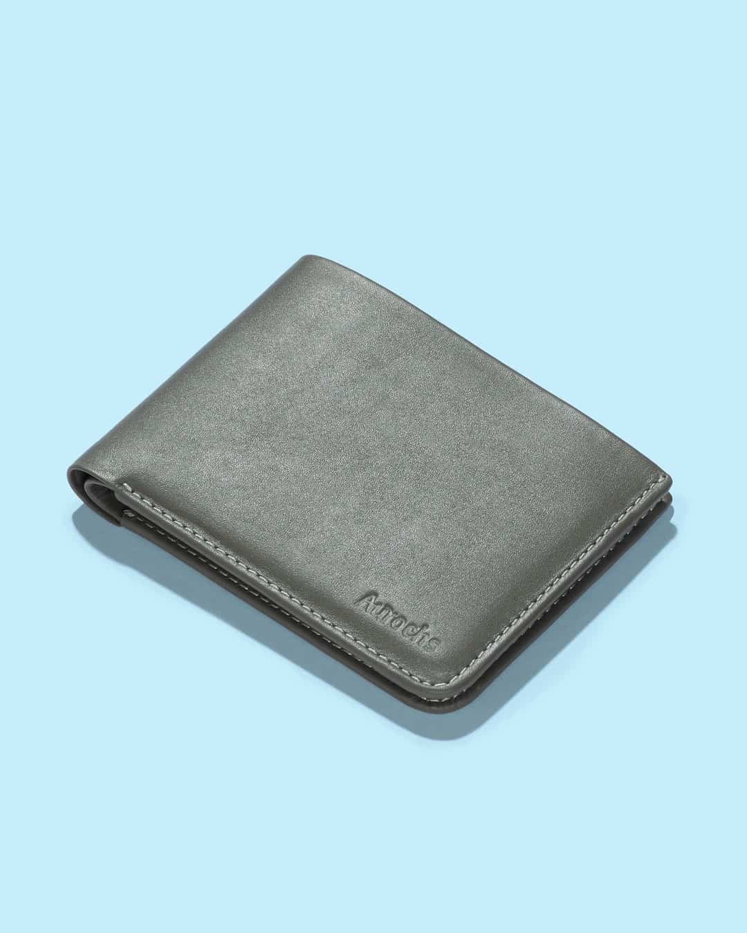 Light - Bifold Wallet - Aurochs